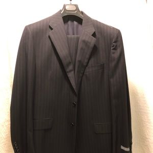 NWT Hickey Freeman Suit, Size 44 Reg/W38